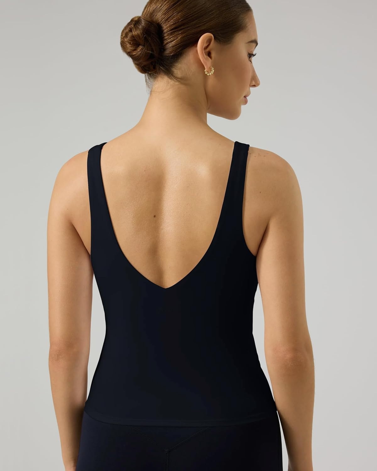 image:imagePAVOI ACTIVE Longline Sports Bra for Women Mid Support Tank Top FlexFlow Wirefree Workout Cropped Tank with Built in Bra V Neck Medium Support Long Sports BraBlack