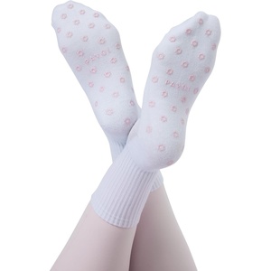 PAVOI ACTIVE Pilates Socks with Grips for Women – One Size Non Slip Quarter-Crew Grip Socks for Yoga, Barre – Bamboo Blend(Flower)